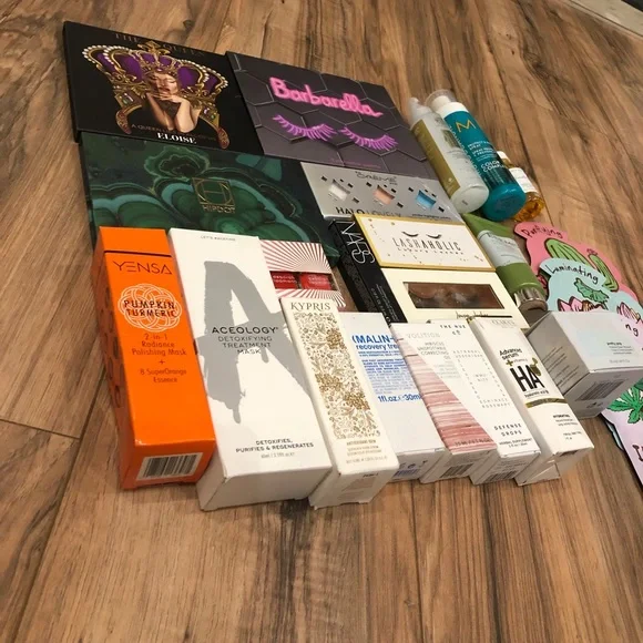 New Makeup bundle Random - Picture 2 of 10